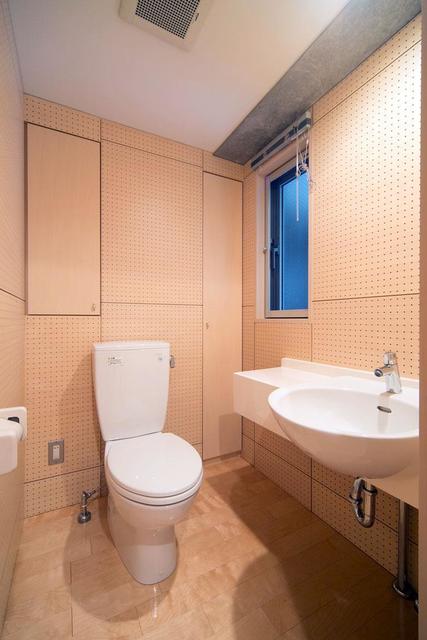 玄関横の広々パウダールーム。キャビネット付き　※写真は同タイプ住戸です。