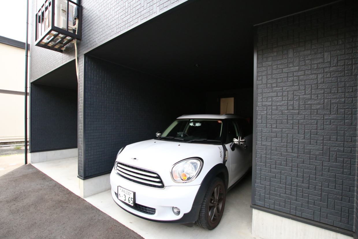 MINI5ドアもばっちり入ります