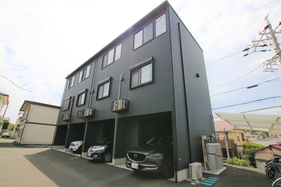 アパート外観。