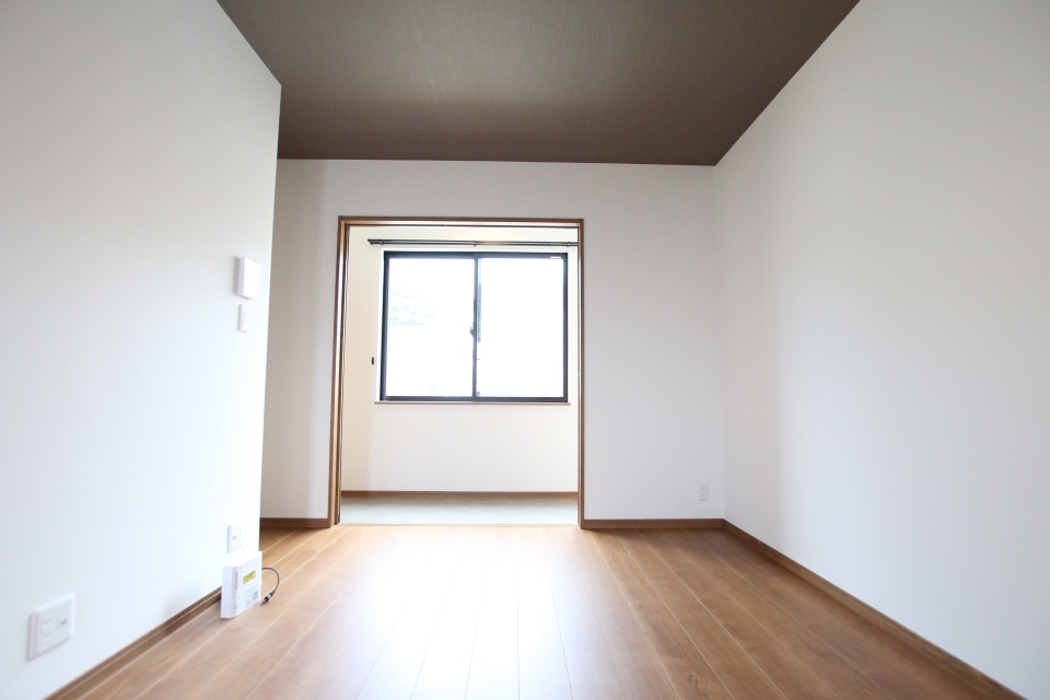 写真は別のお部屋です。