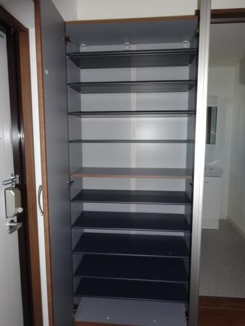 大容量なシューズボックス