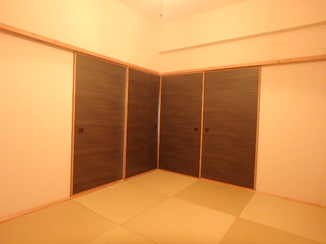 LDKのすぐ隣に和室　6帖　