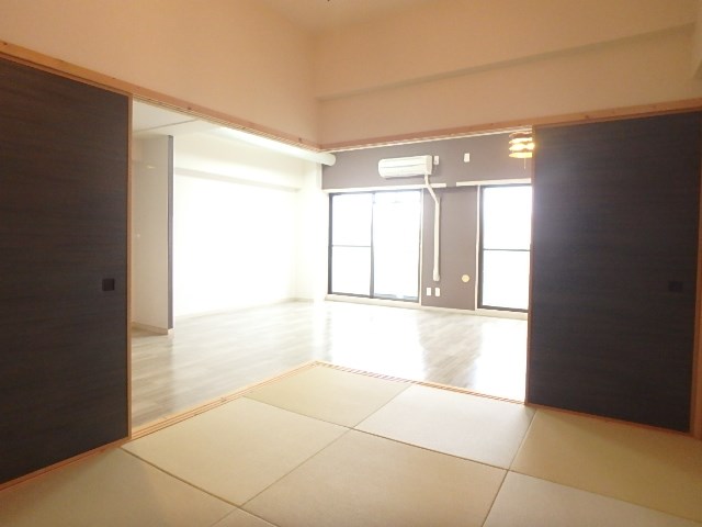 ふすまを開ければLDKと繋がります。
