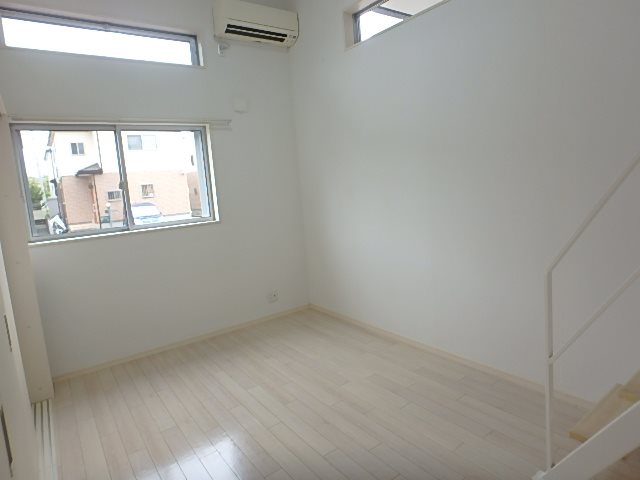 洋室にもエアコン完備