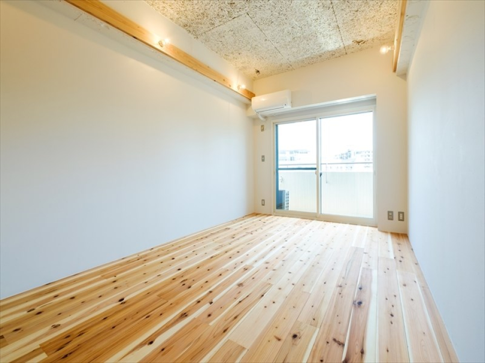 香り豊かな杉材フローリングを使った和の心が感じられる空間