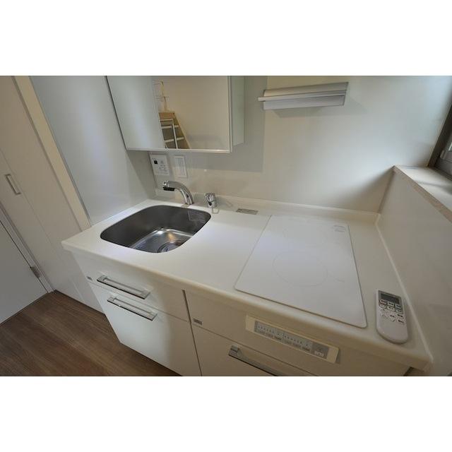 IHコンロでお掃除楽々！作業スペースが少な目なのでシンクトレーがあると◎