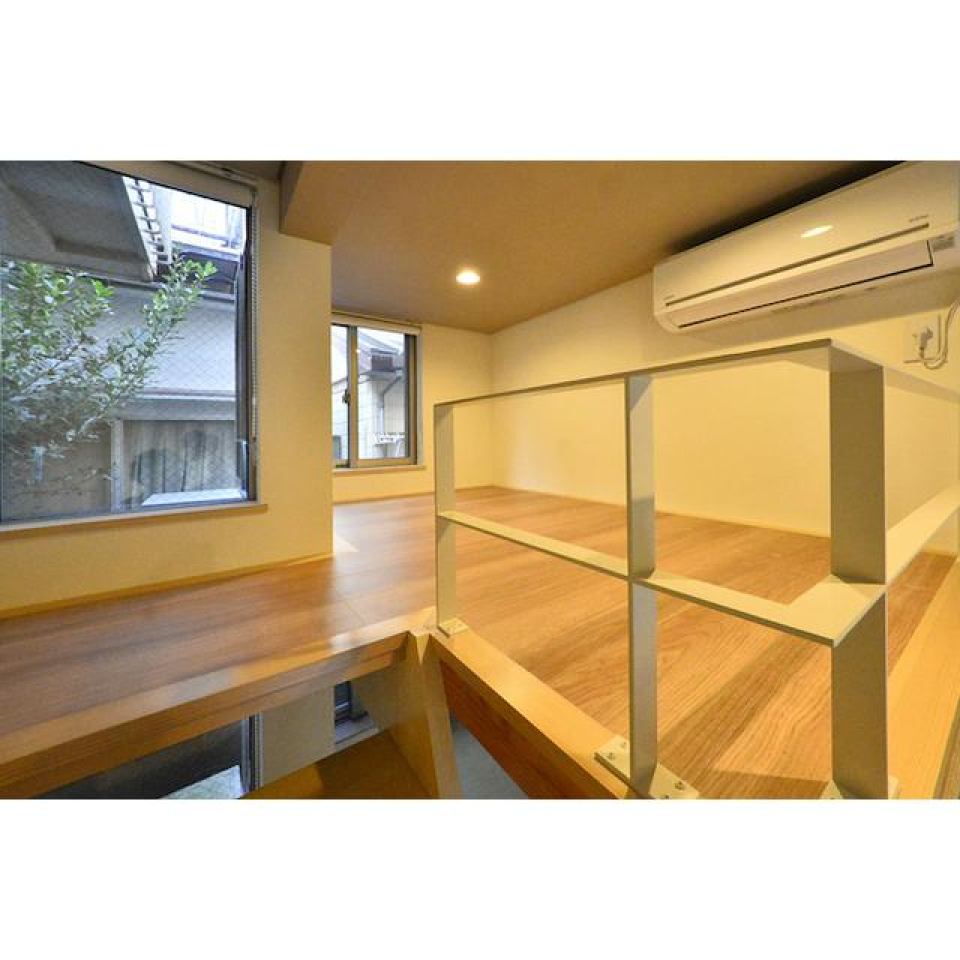 ロフトはエアコン付きで広さもあるため快適に過ごせます。