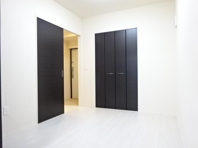 ぐっすり眠れる洋室。