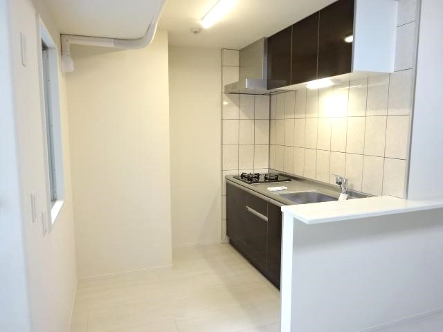 キッチンスペースもしっかりあり、