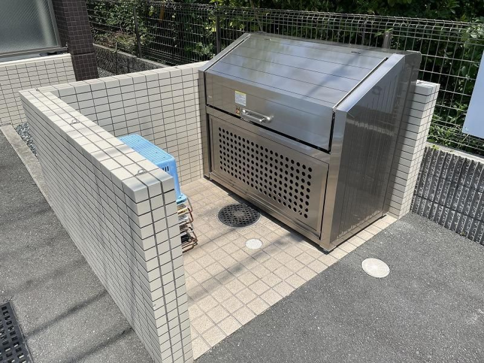 敷地内ゴミ置き場