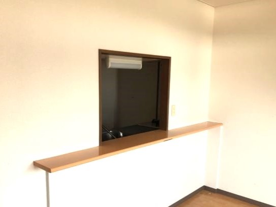 カウンターにちょっとした小物を置いて。