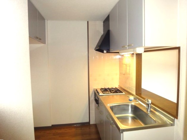 キッチンスペース独立しているので、ガードできそう。