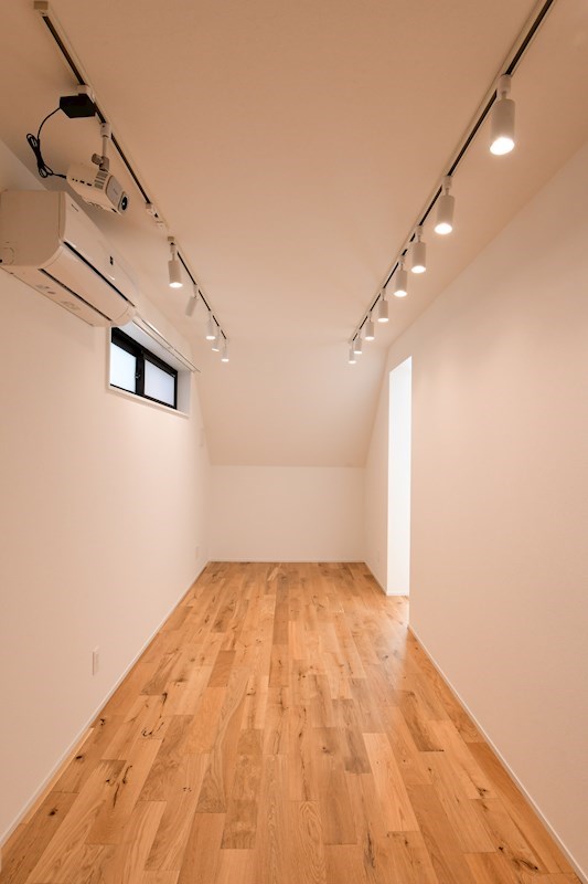 Fire Stick対応のプロジェクターで映画を楽しむ日常に