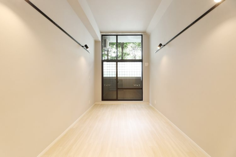 窓も大きい、、、！