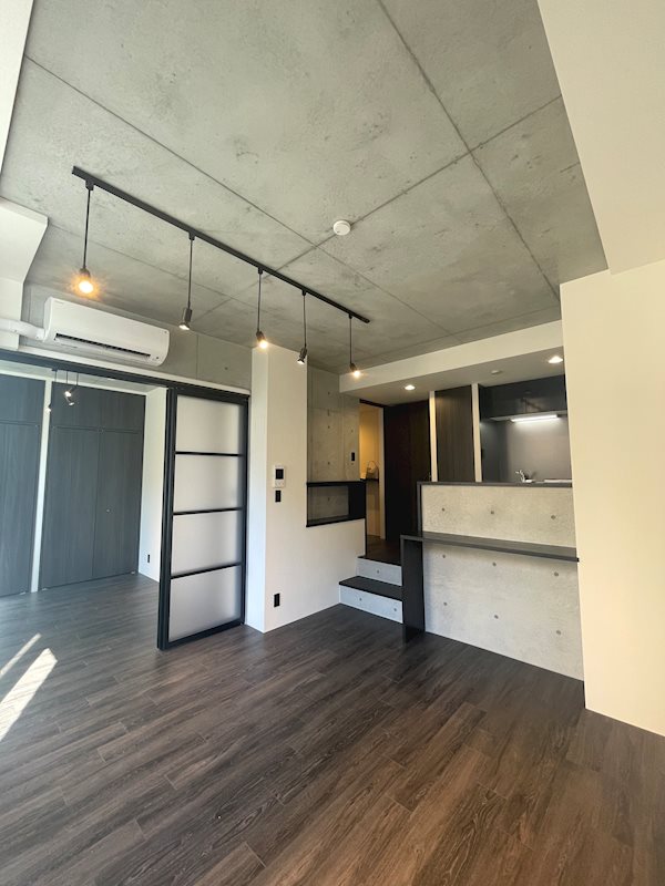 素敵！高低差のあるデザイナーズルーム