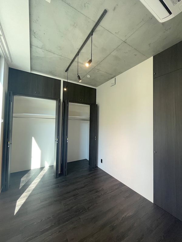 ワンルームのように使うと17.2帖の広々空間になります