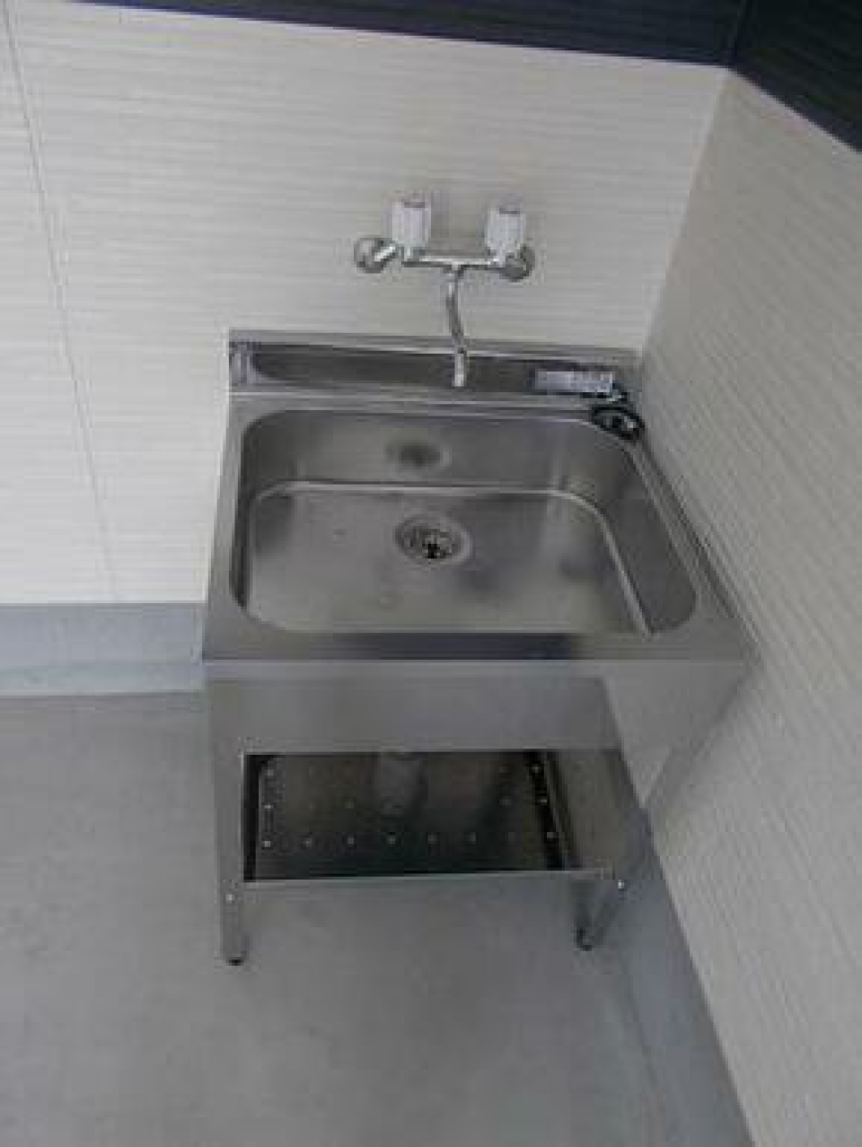 ガレージ内シンク