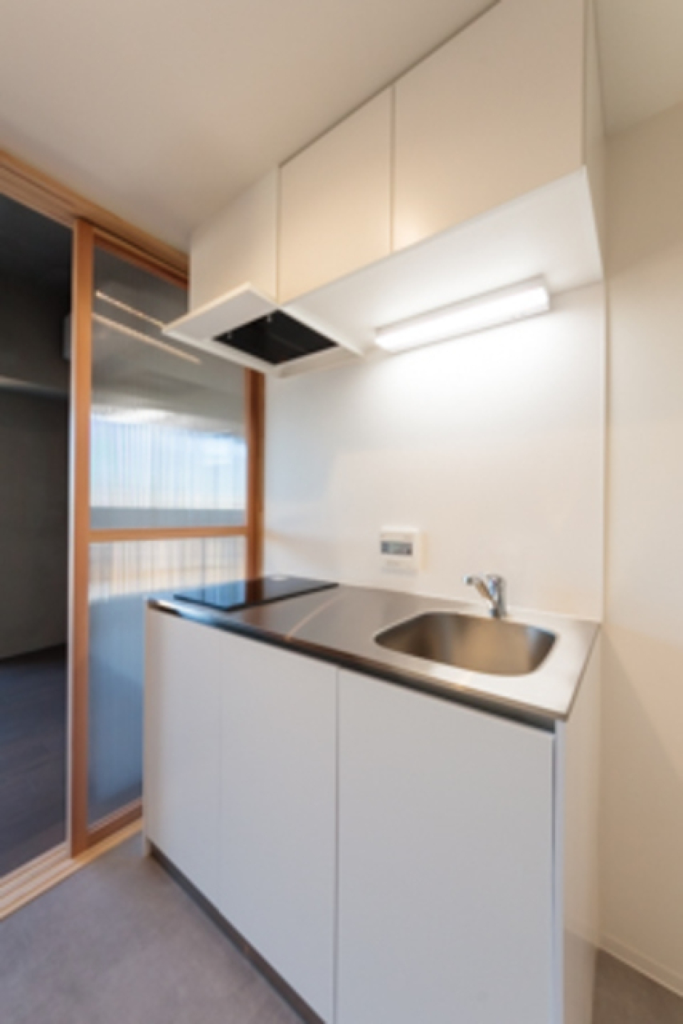 IHコンロ付きのコンパクトキッチン
※写真は同タイプ住戸です