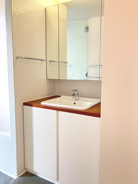 洗面台まで可愛い。身支度の時間も楽しめそうです。