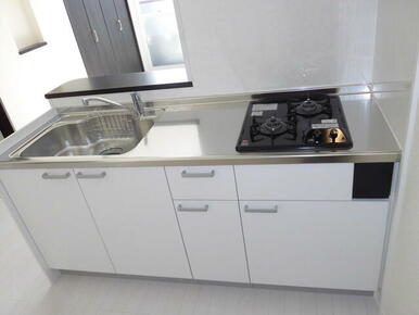 対面式システムキッチン