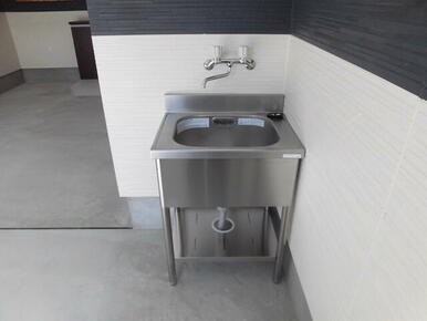 ガレージ内シンク