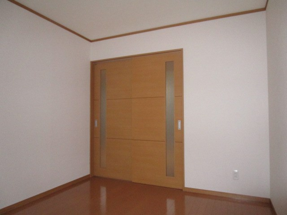 南側洋室　6.3帖