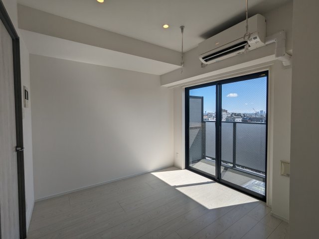 ログ登戸ステーション