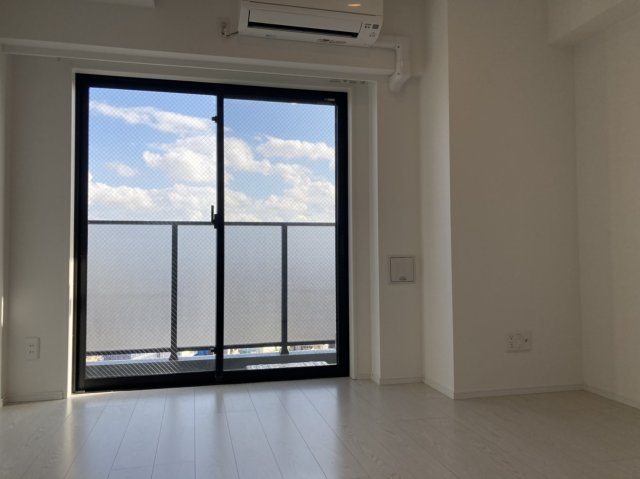 ログ登戸ステーション