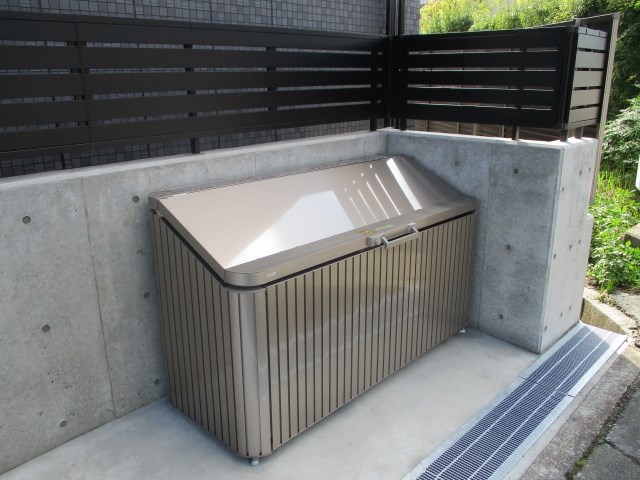 敷地内ゴミ捨て場あり