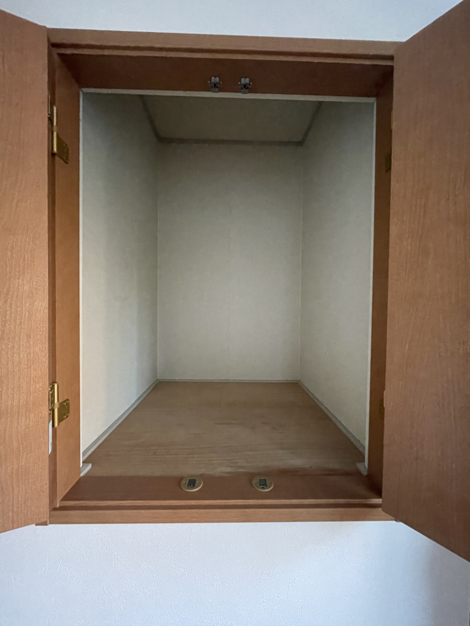 北側洋室　収納