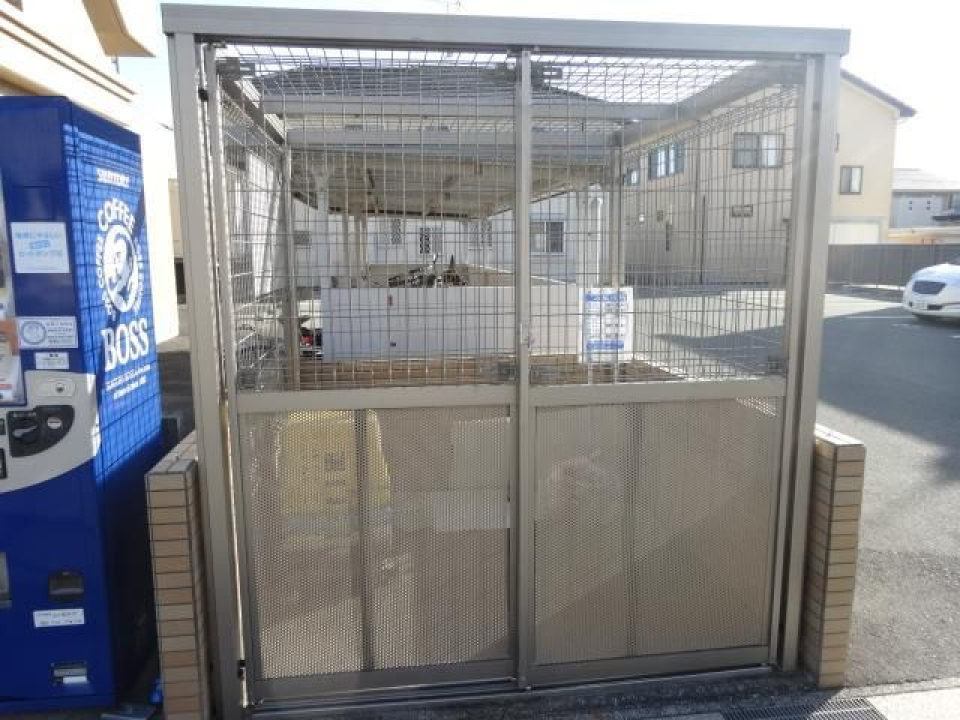 敷地内ゴミ置き場