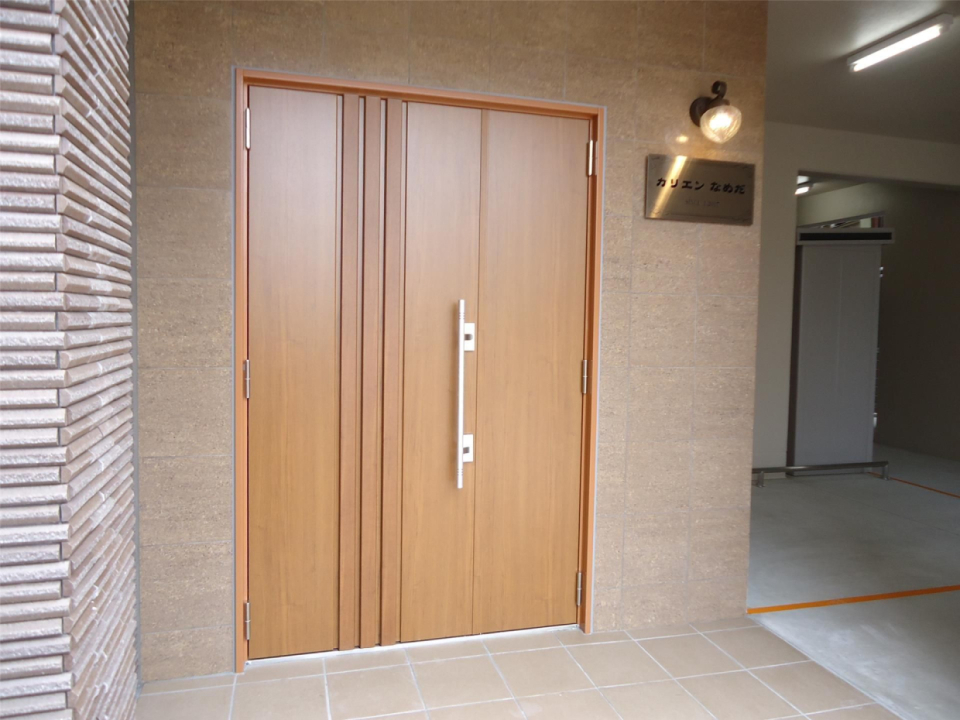 エントランス外観