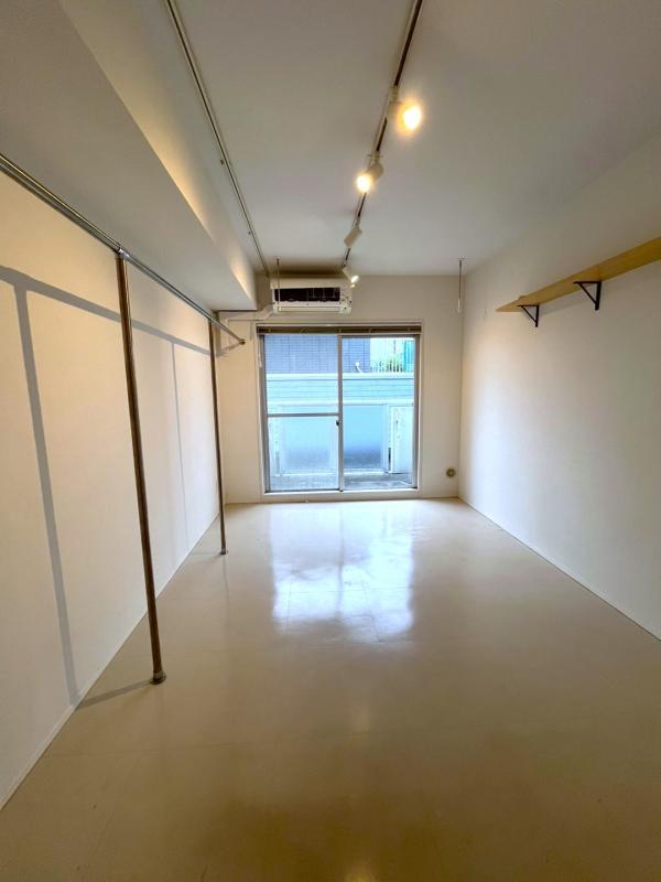 シンプルでギャラリーのようなワンルーム