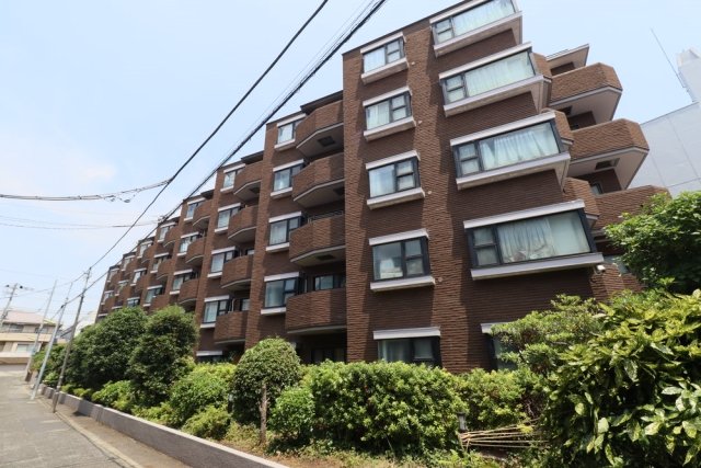 外観はどっしりしています。