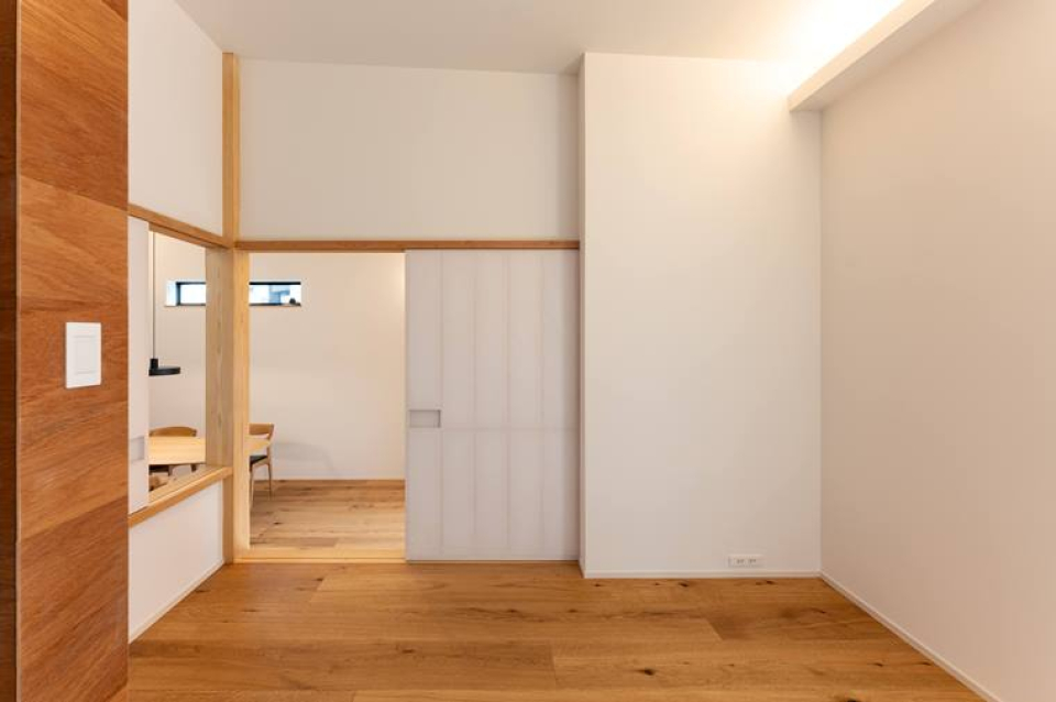 ホワイト×ウッドテイストの色味がたまらない…！