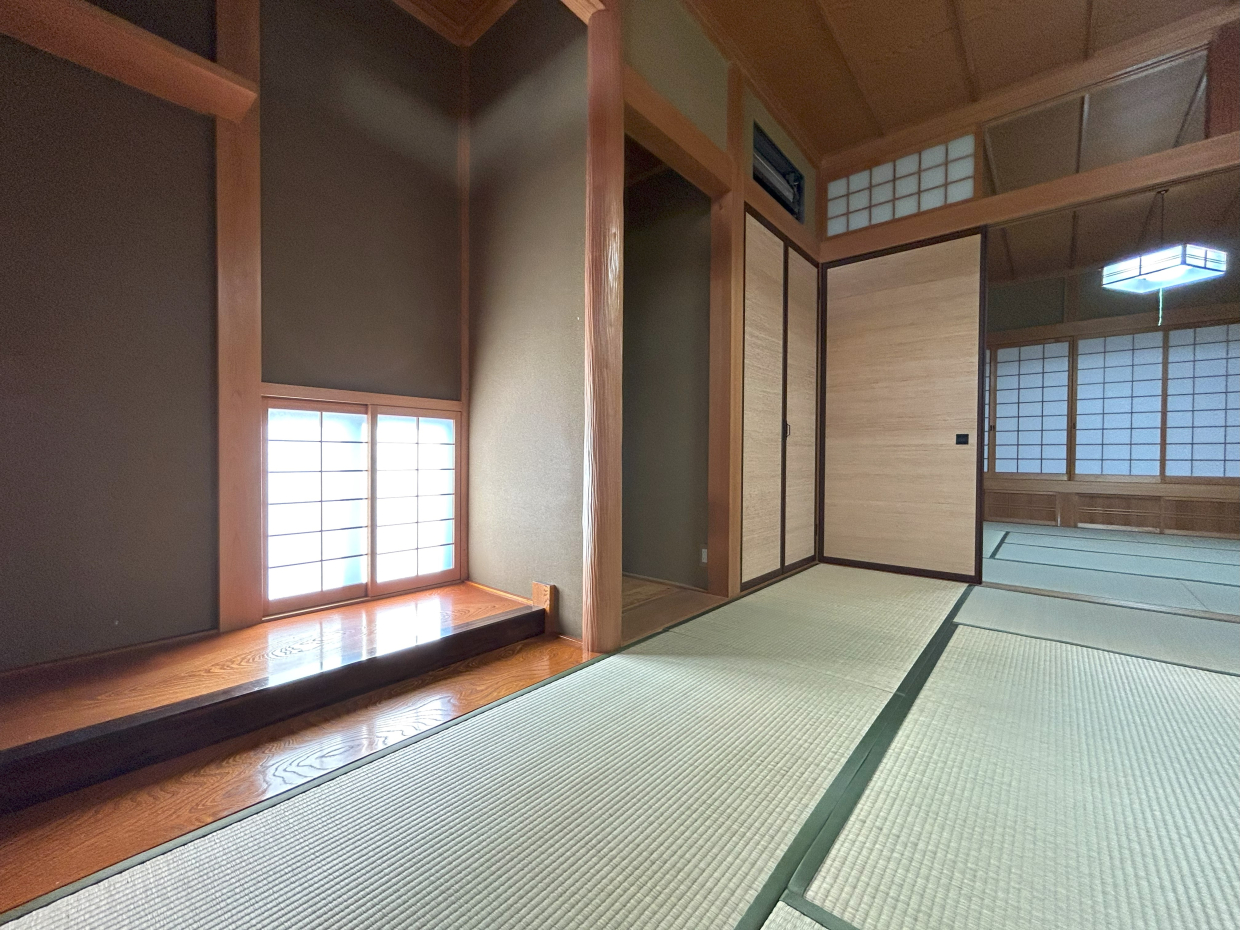 板の間から漏れる光が心地いい"Japanese-traditional"（3/7）