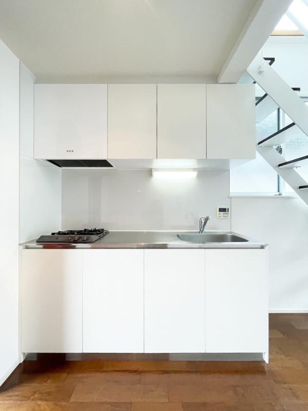 収納力の高いキッチンなので、調理器具やお皿は全て入りそう！