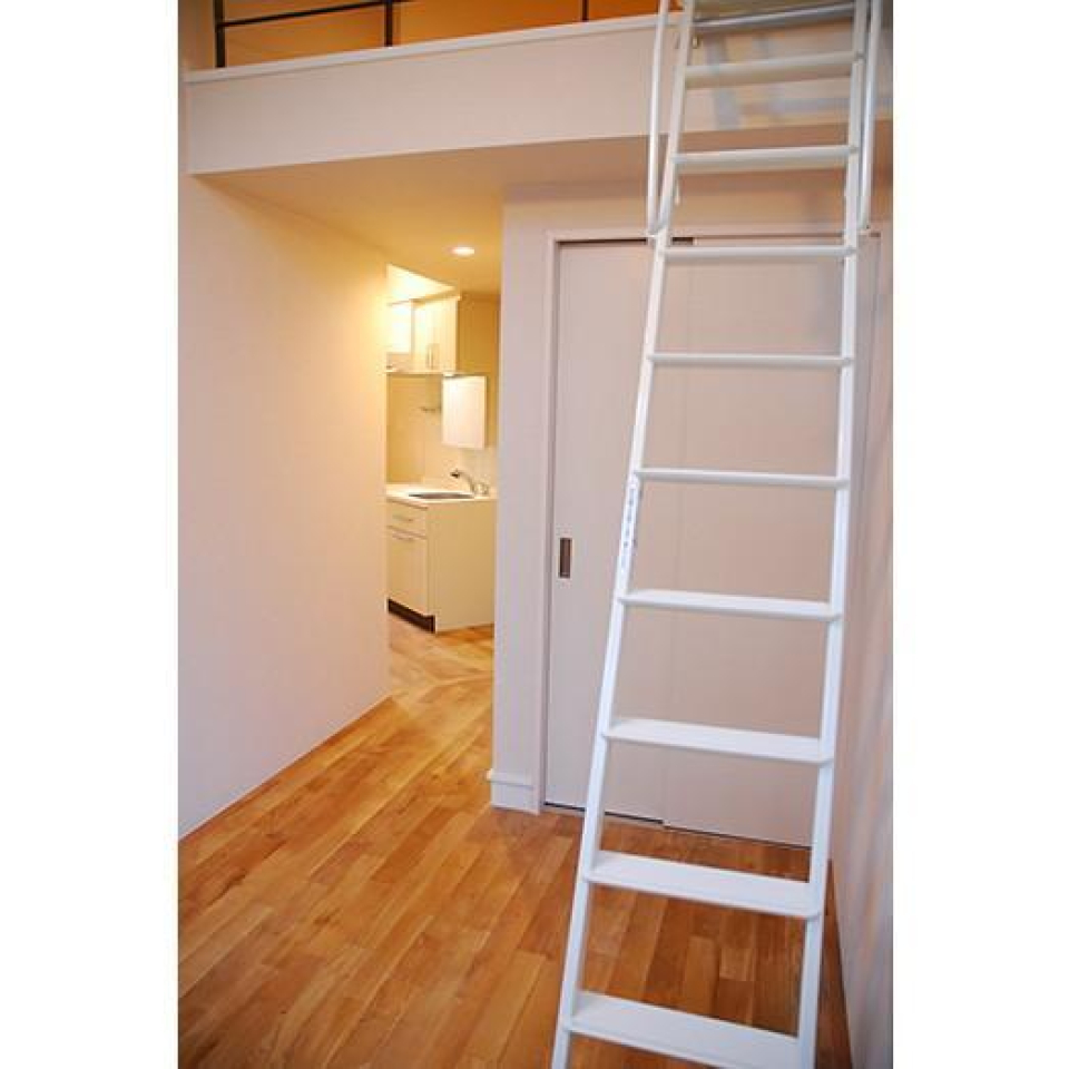 ロフト下が収納に。