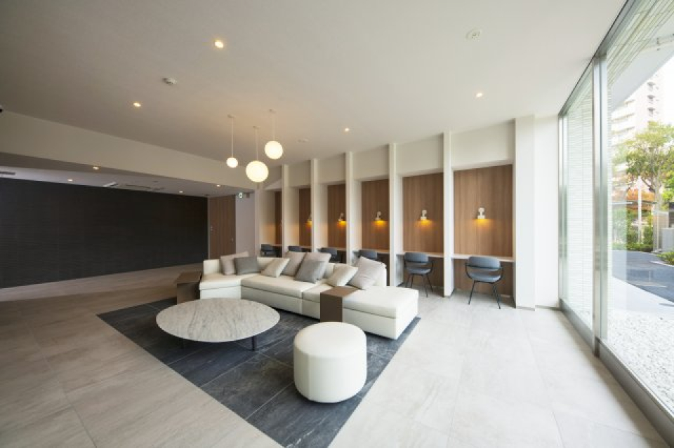 1F部分は共用のワークスペースとして利用可能です。（無料Wi-Fi）