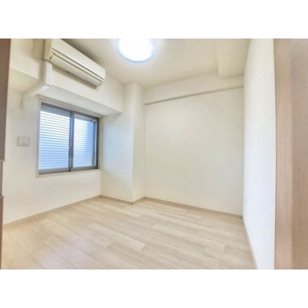 北西側洋室　5帖