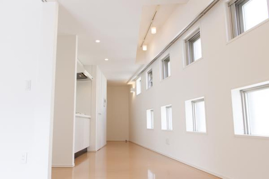 キッチンが明るいとお料理も楽しくなりますね。