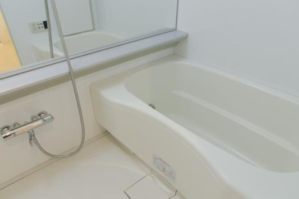 バスタブも広い！疲れた日もゆったり浸かれそうですね。
