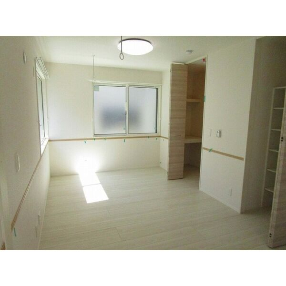 南側洋室　6.2帖