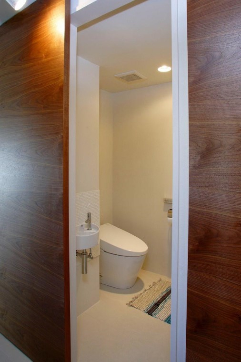 広さにゆとりがありリラックスできるトイレ