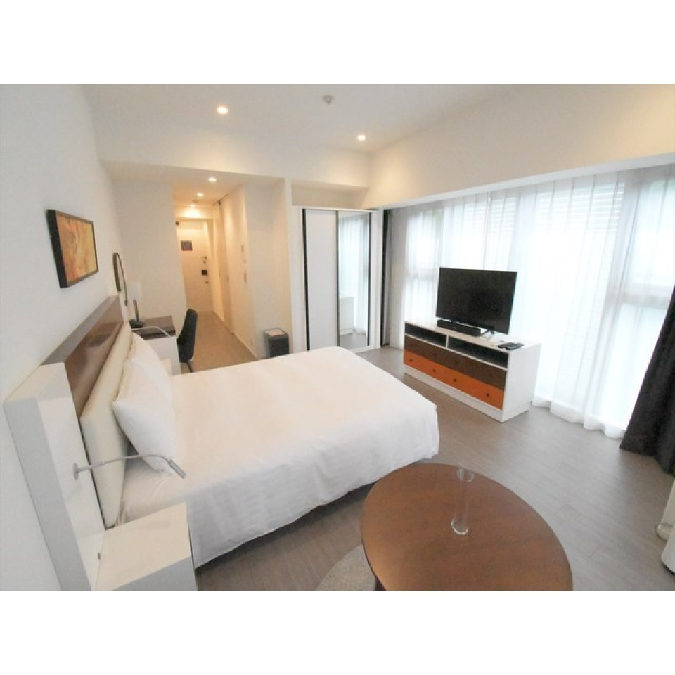 ベッドを中心としたレイアウトで、優雅な毎日を過ごせそう。