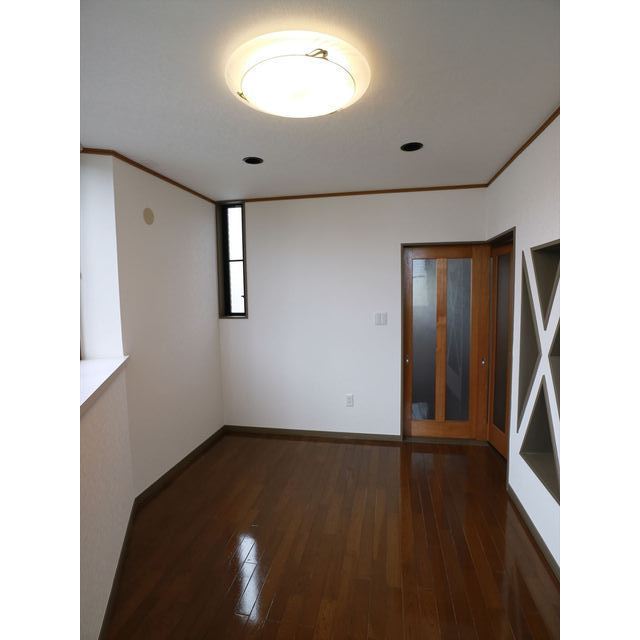 少し段差がを越えると現れるスペース。