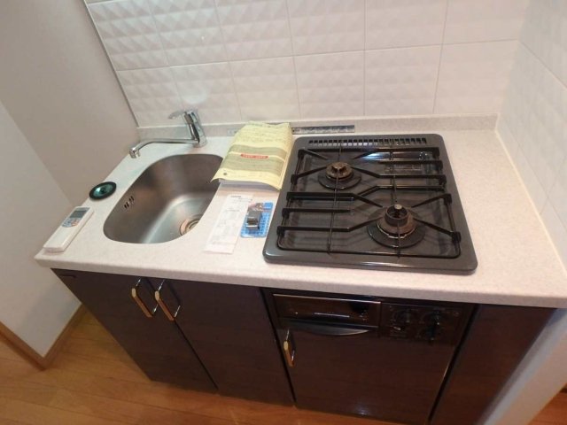 システムキッチン（2口ガスコンロ・グリル付）