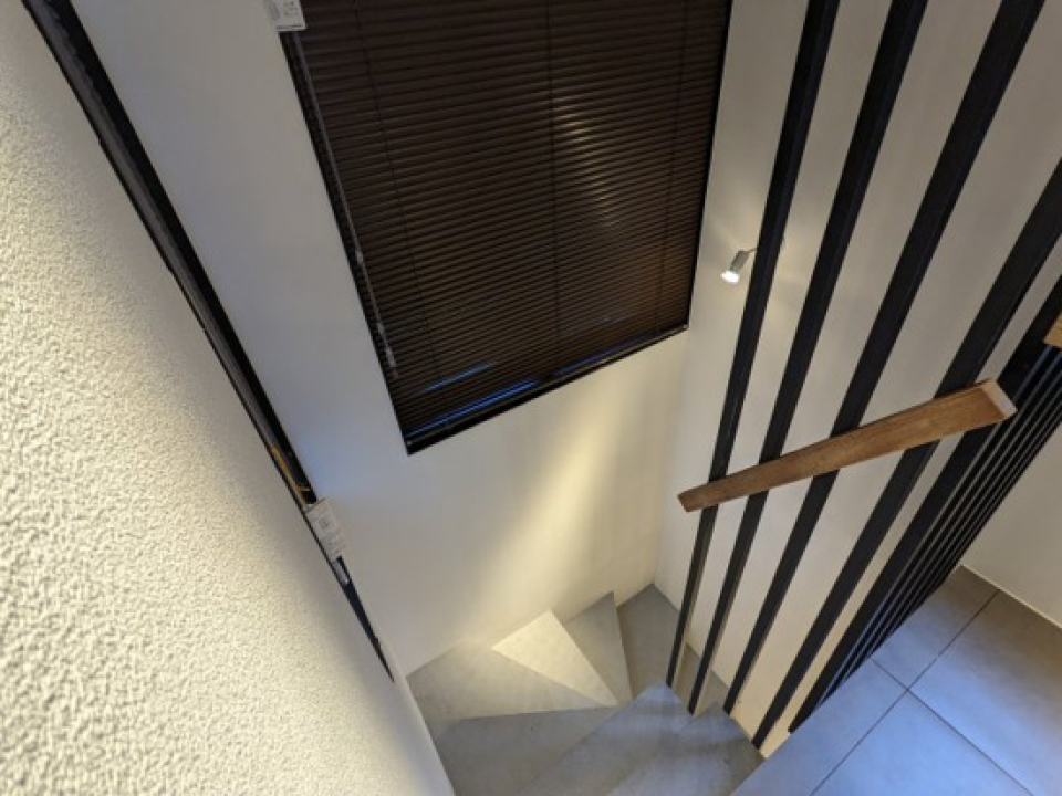 地下へ続きます