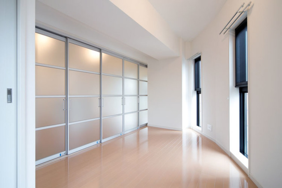 洋室の扉を閉め切っても明るい！※写真は同タイプ住戸です。