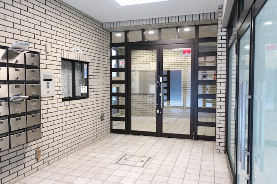 エントランスも綺麗！